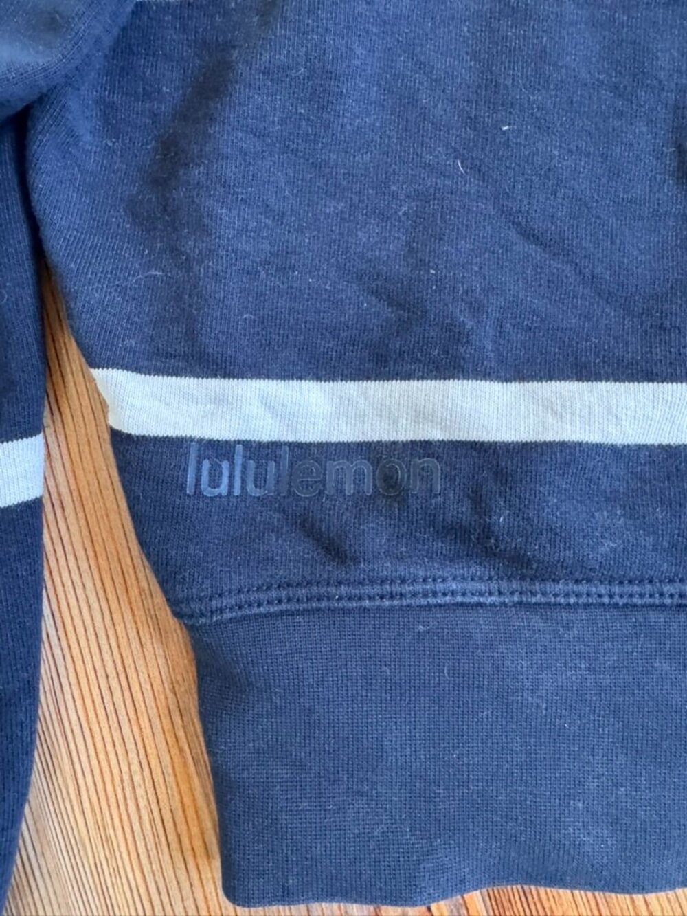 Lululemon Perfectly Oversized Cropped Crew Navy White Stripe Sweatshirt size 4 - Picture 8 of 8
